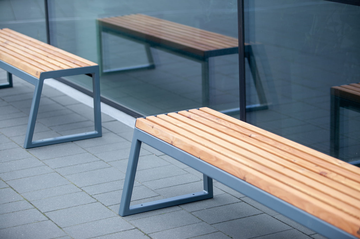 Stable 3 Seater Public Backless Bench